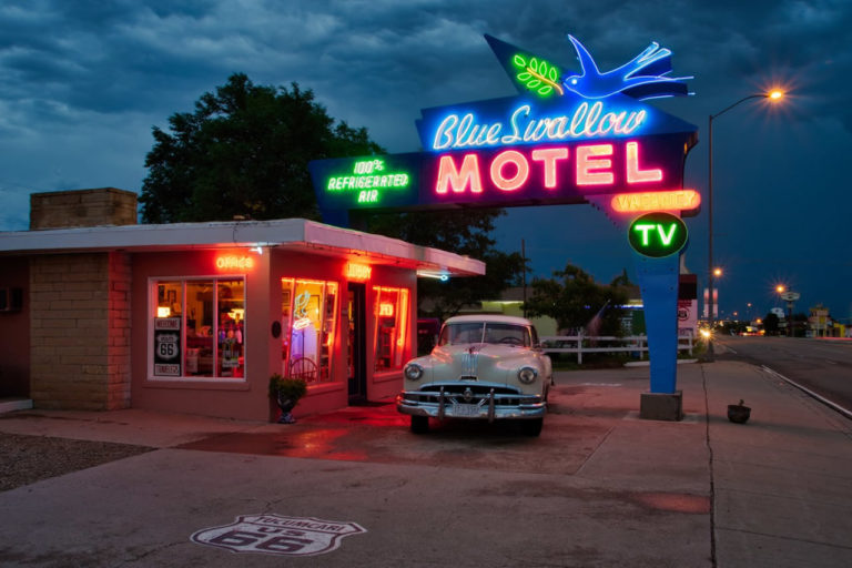 blue swallow motel