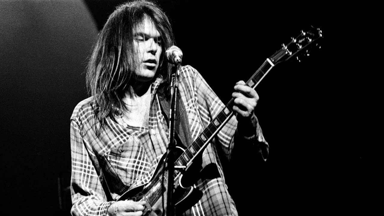 Neil Young in un concerto dell'epoca